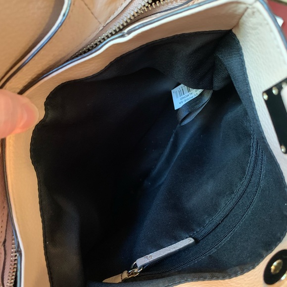 💛Vince Camuto Almond Purse💛 - Picture 5 of 16